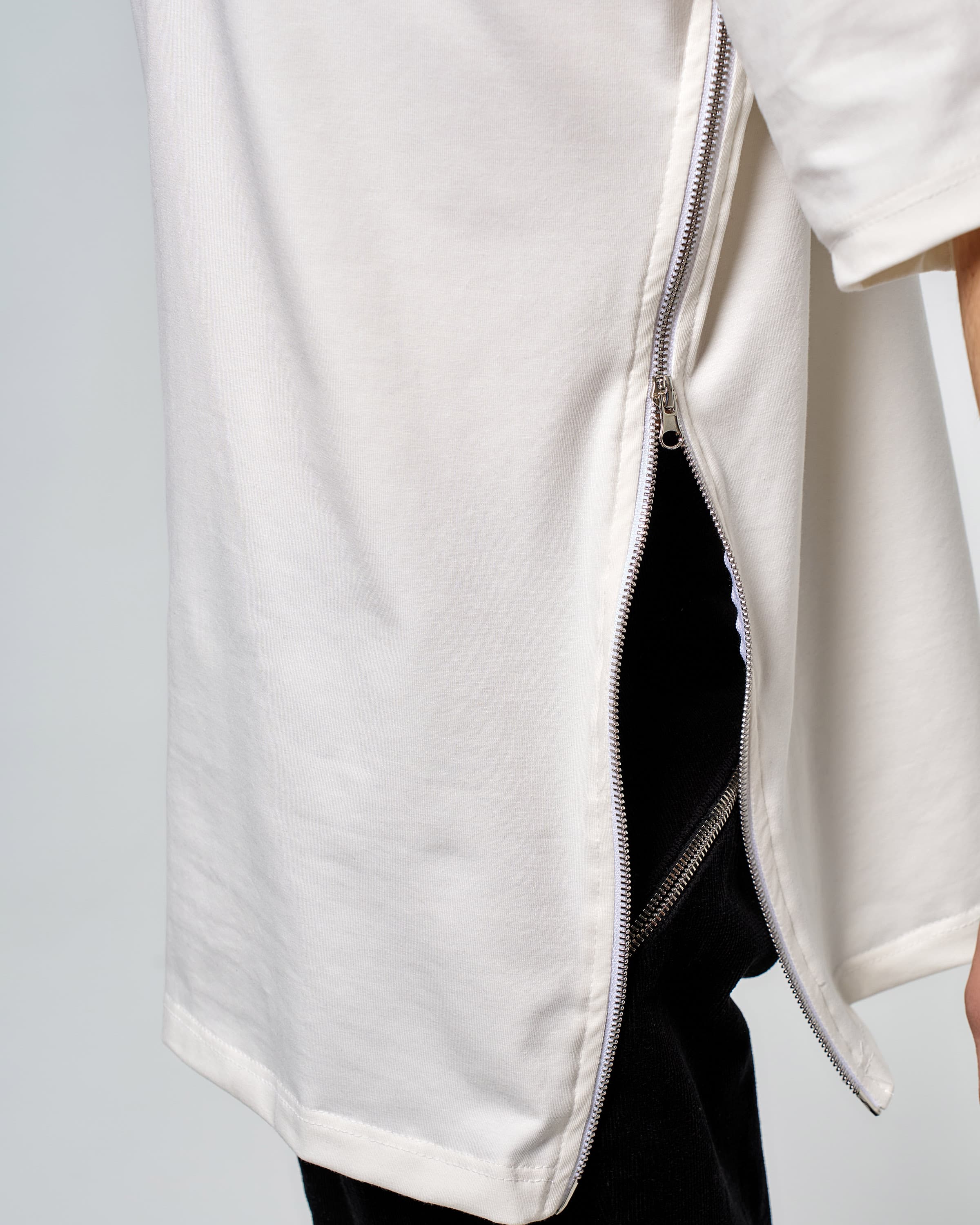 RRC SIDE ZIP TEE